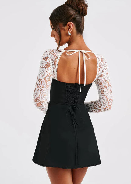 Saneva | Elegantes Minikleid aus Spitze