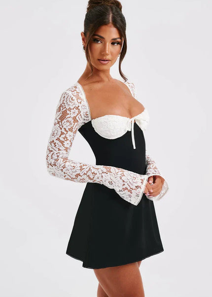 Saneva | Elegantes Minikleid aus Spitze