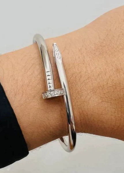 Saneva | Luxus-Nagelarmband