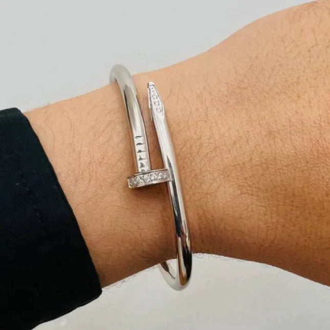 Saneva | Luxus-Nagelarmband